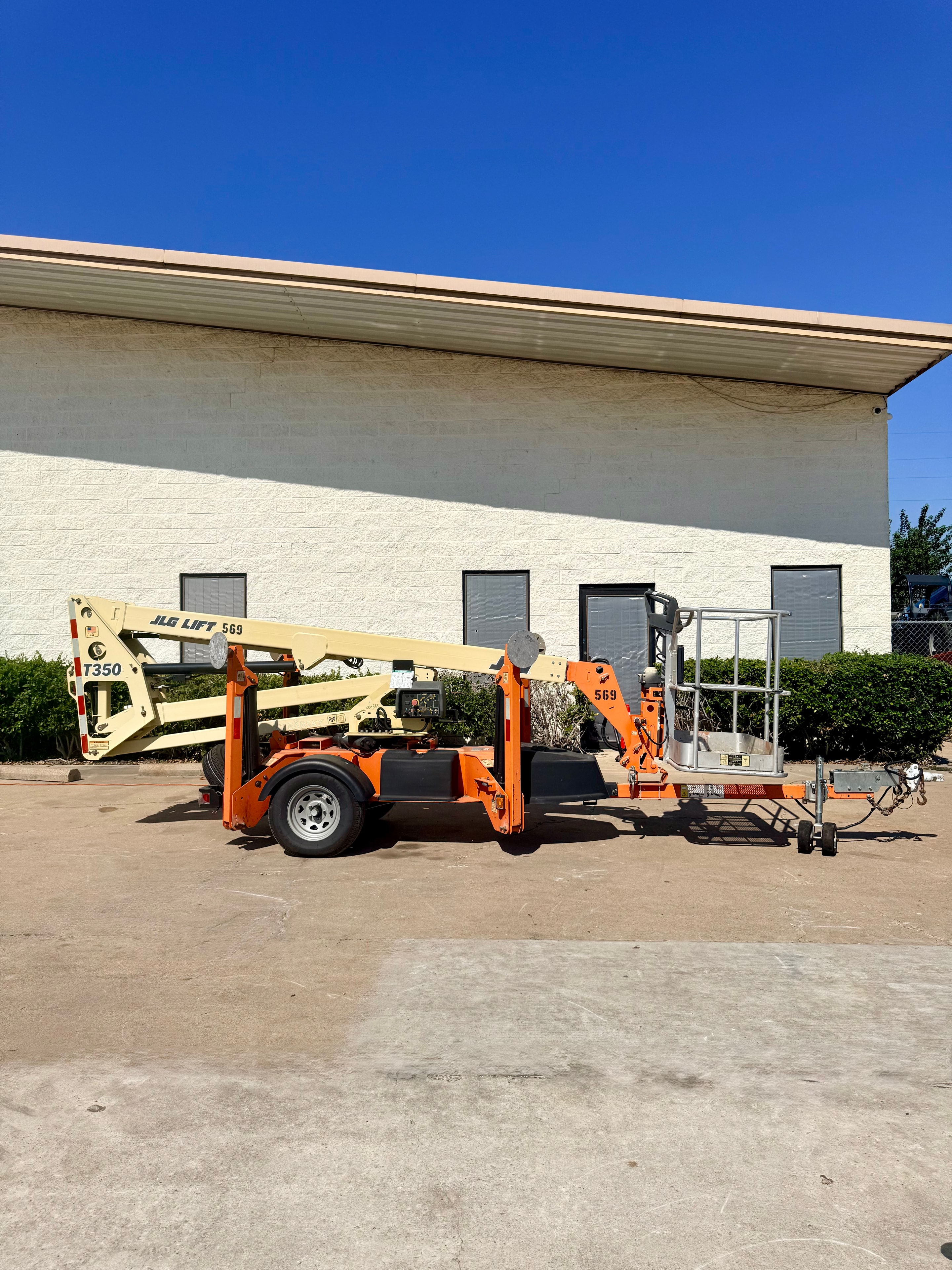 Boom lift unit 3