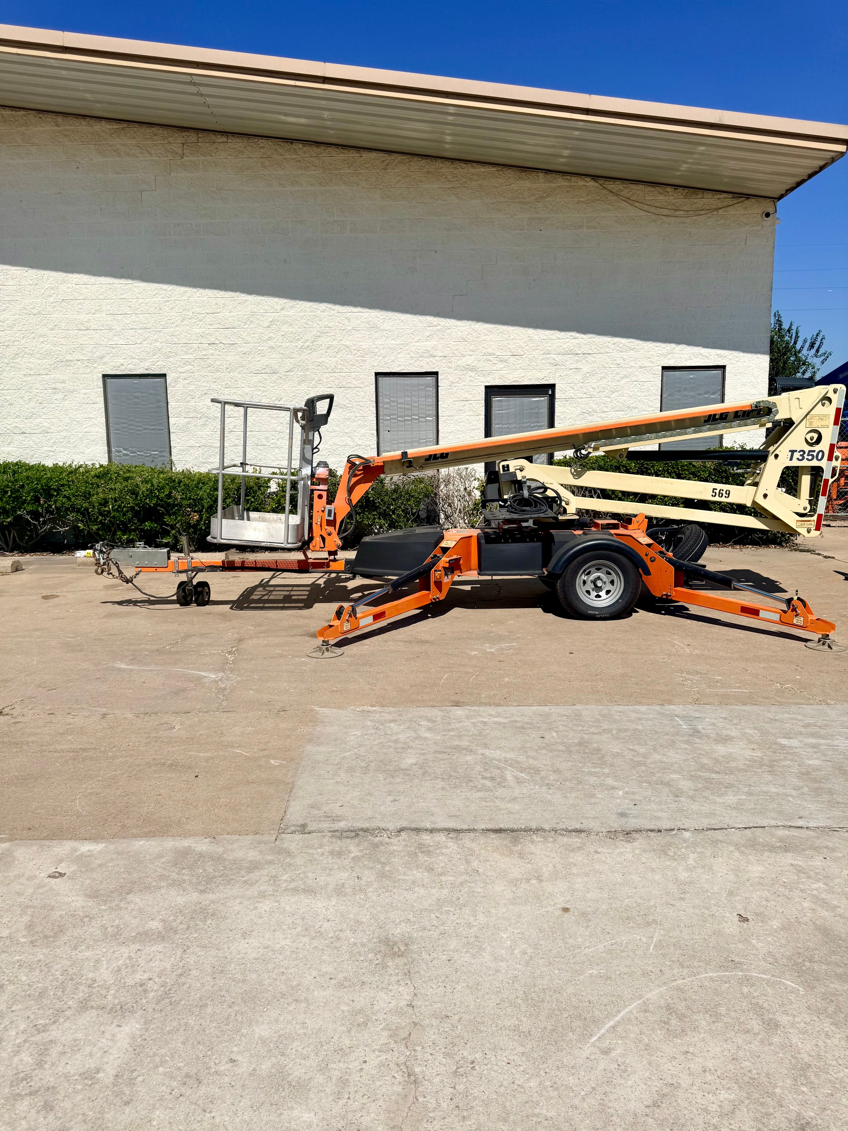 Boom lift unit 2