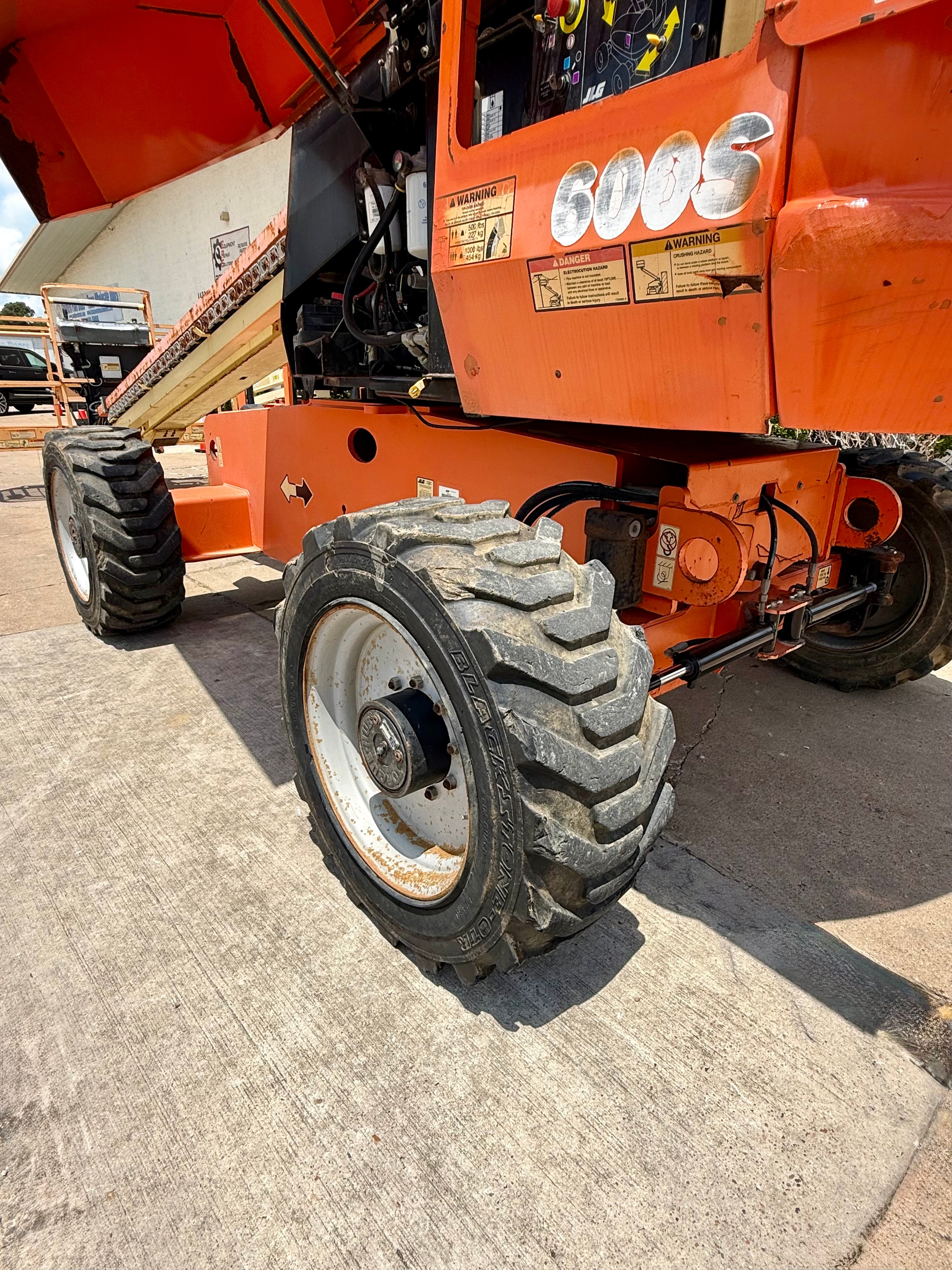 Boom lift unit 5