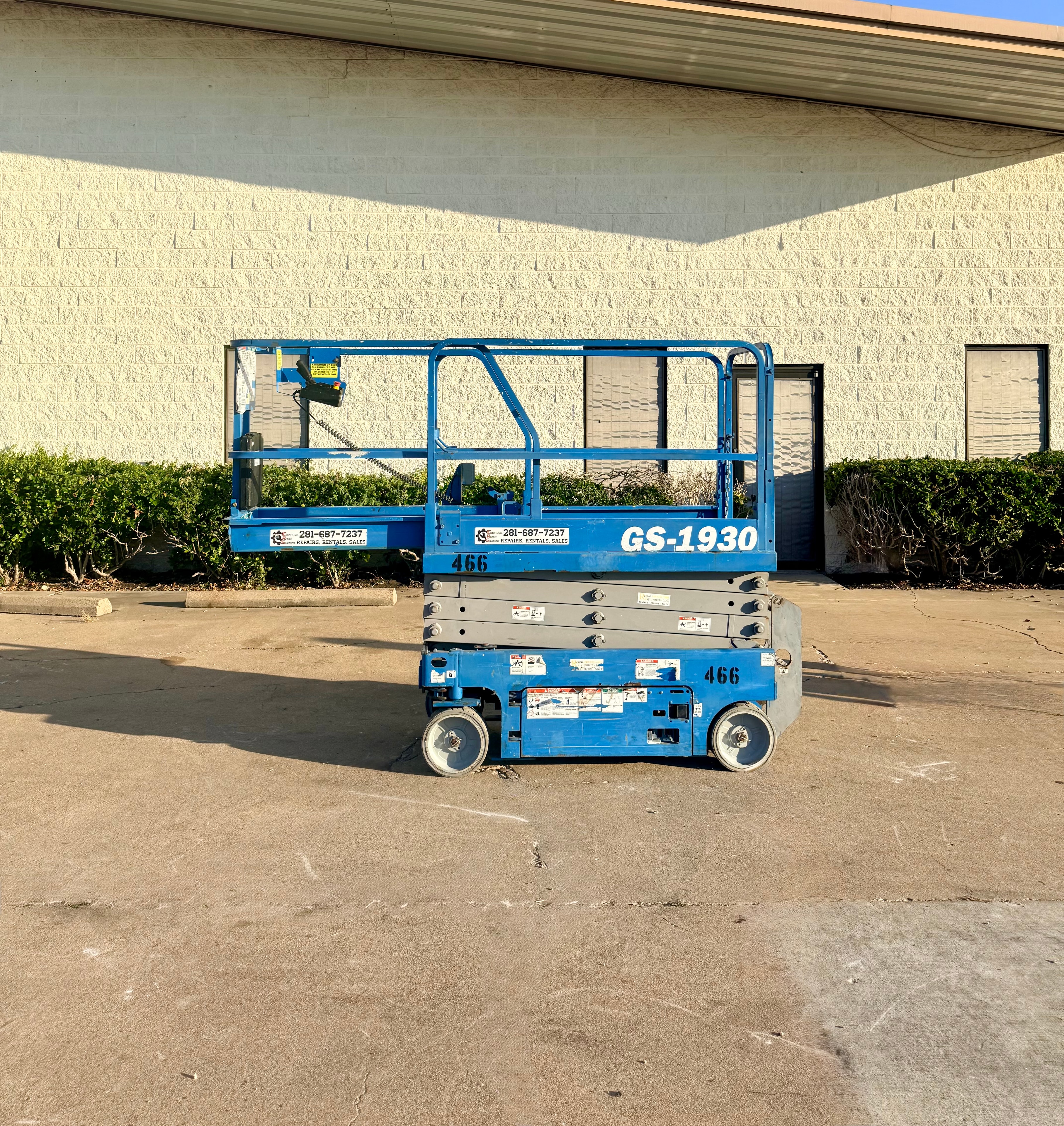Scissor lift unit 4