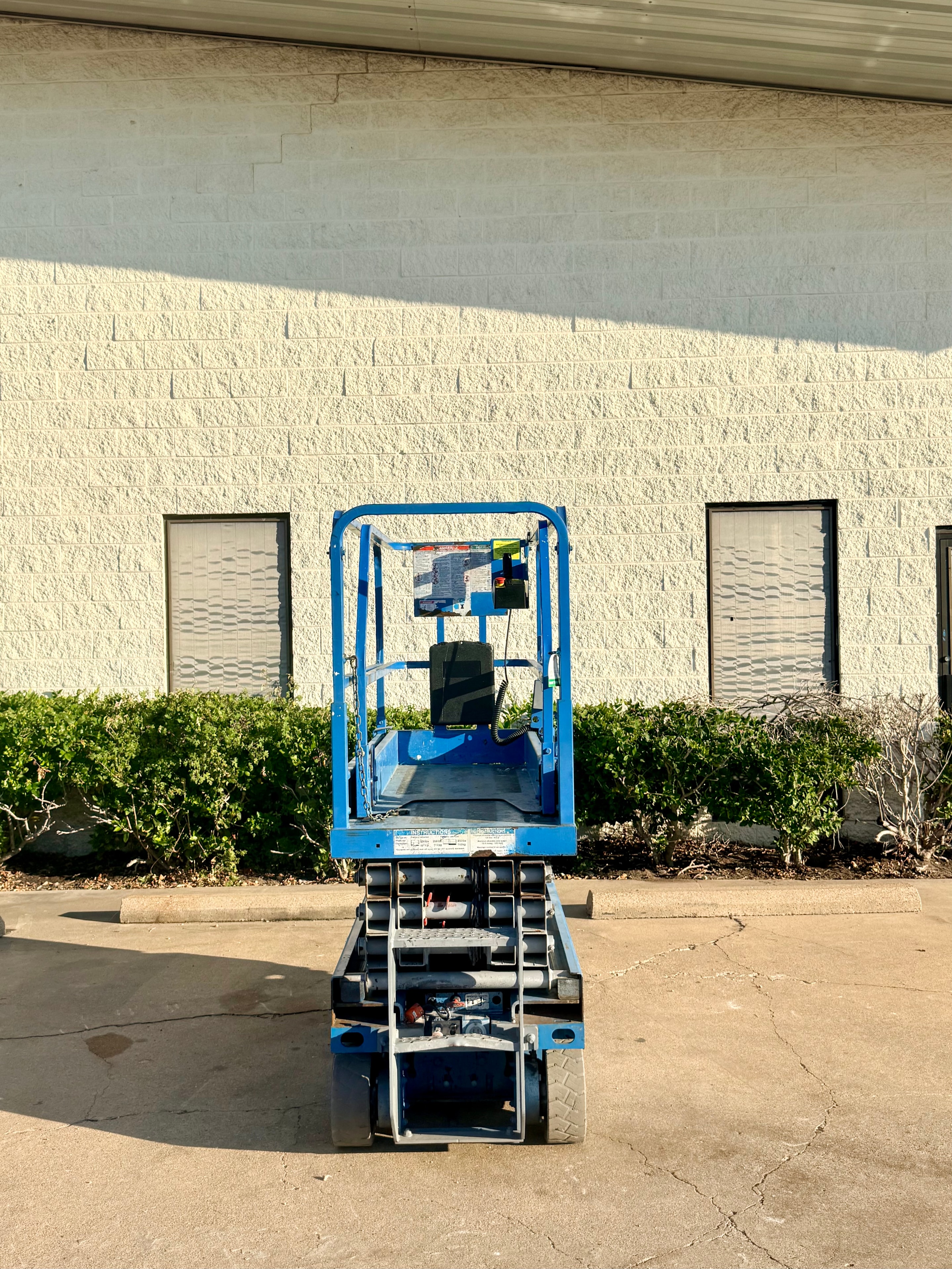 Scissor lift unit 4