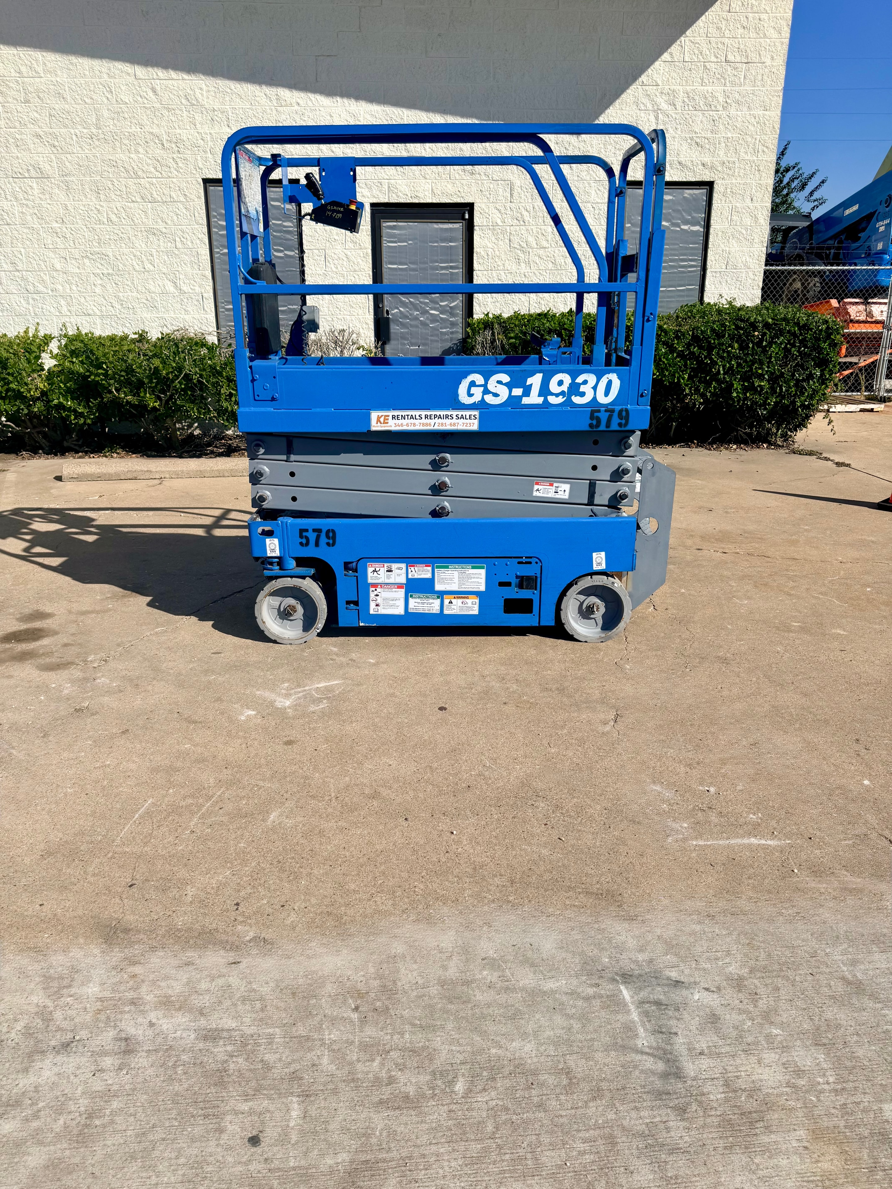Scissor lift unit 2