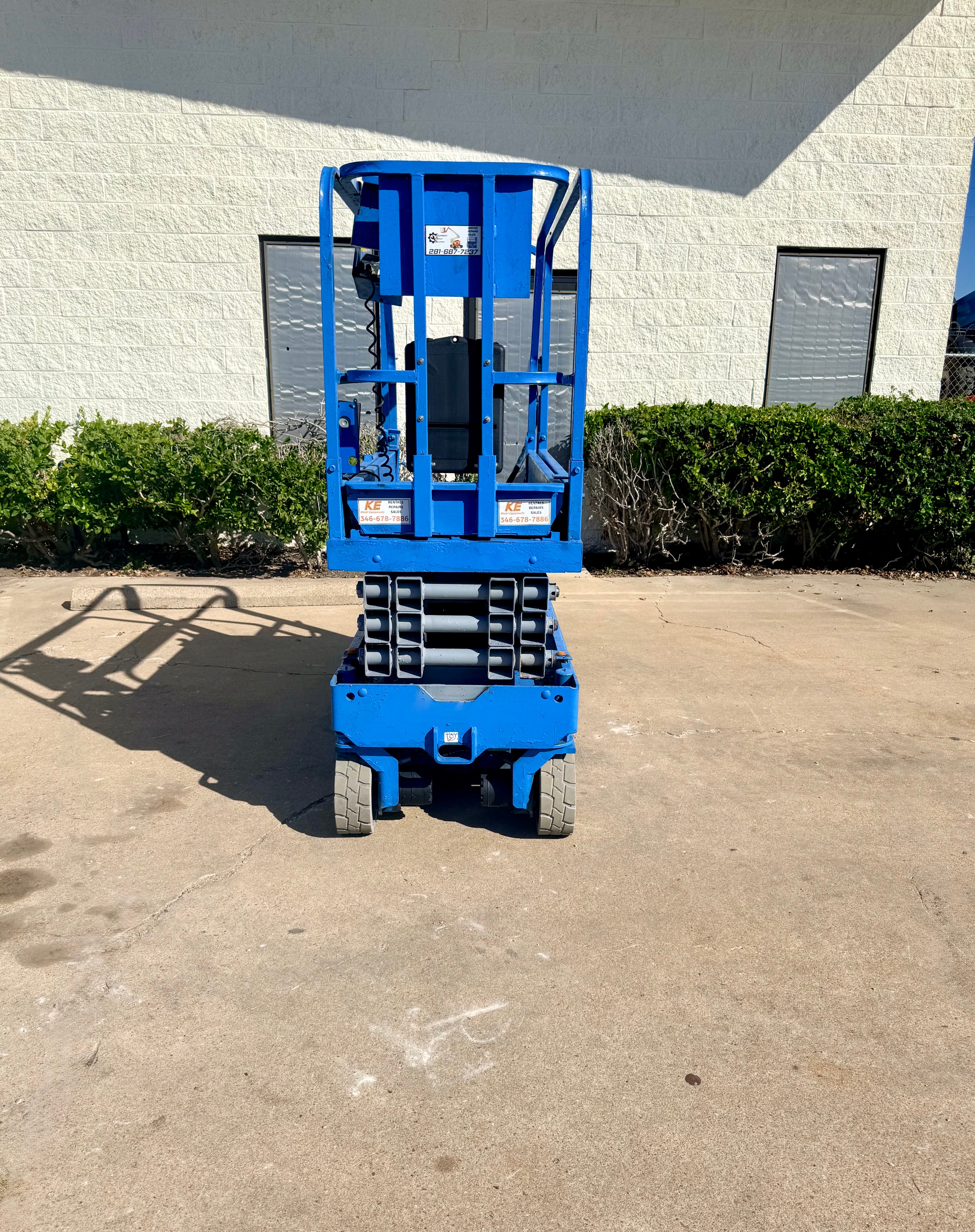 Scissor lift unit 4