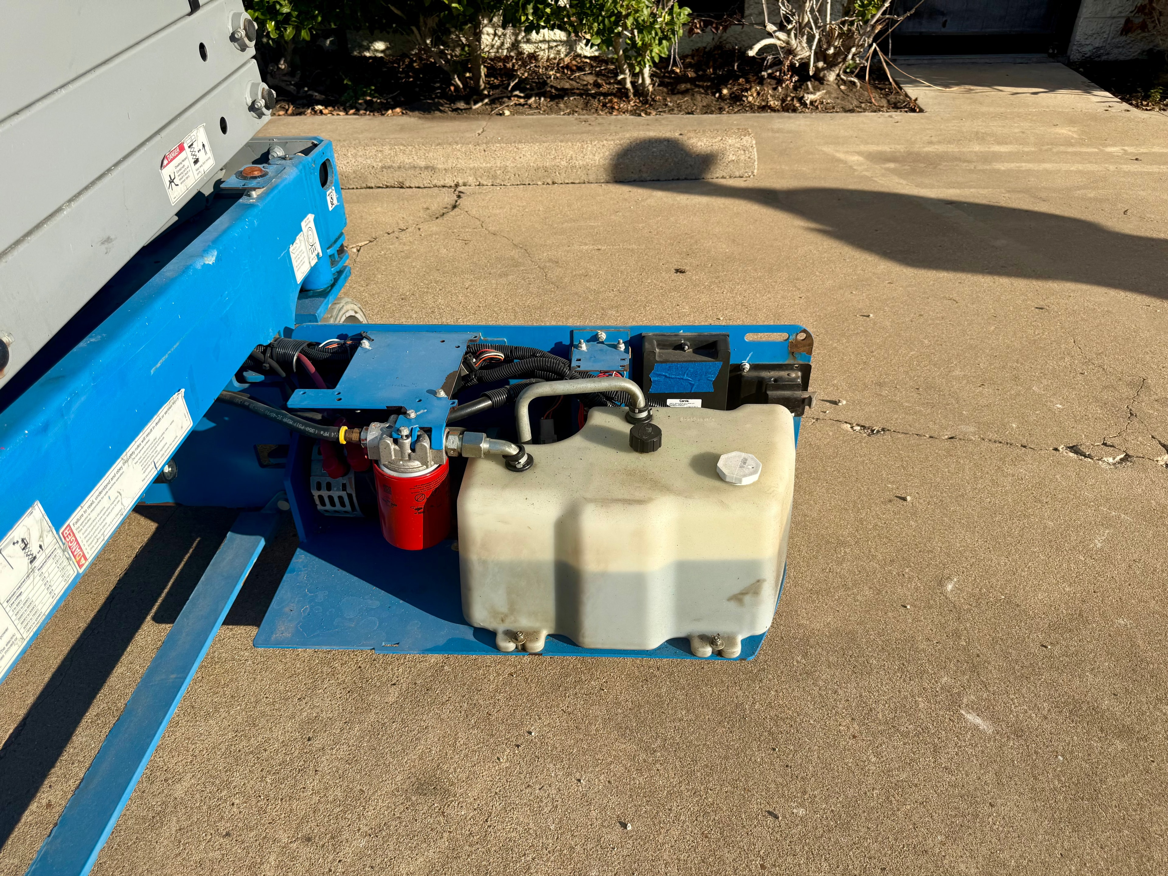 Scissor lift unit 7