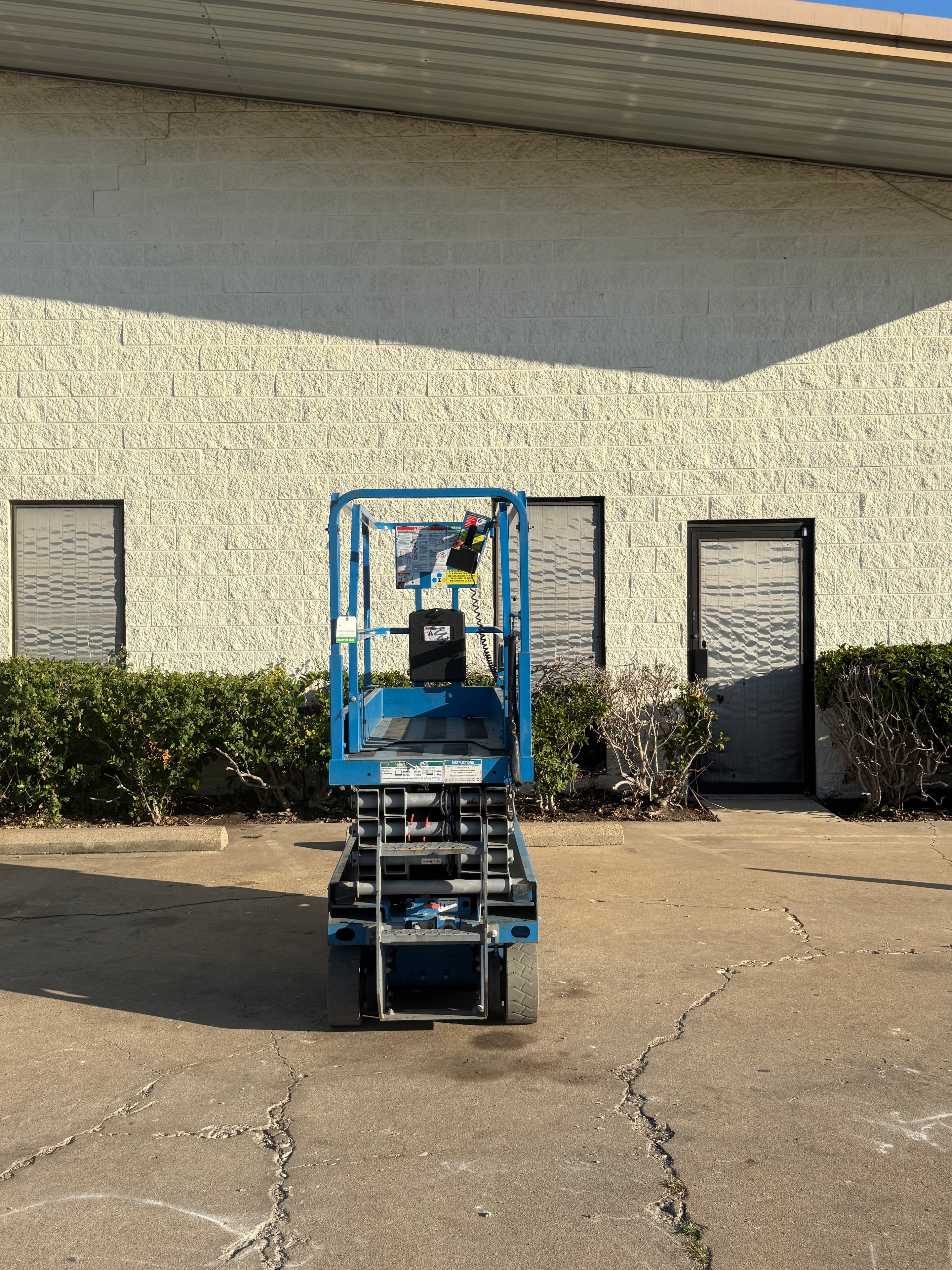 Scissor lift unit 6
