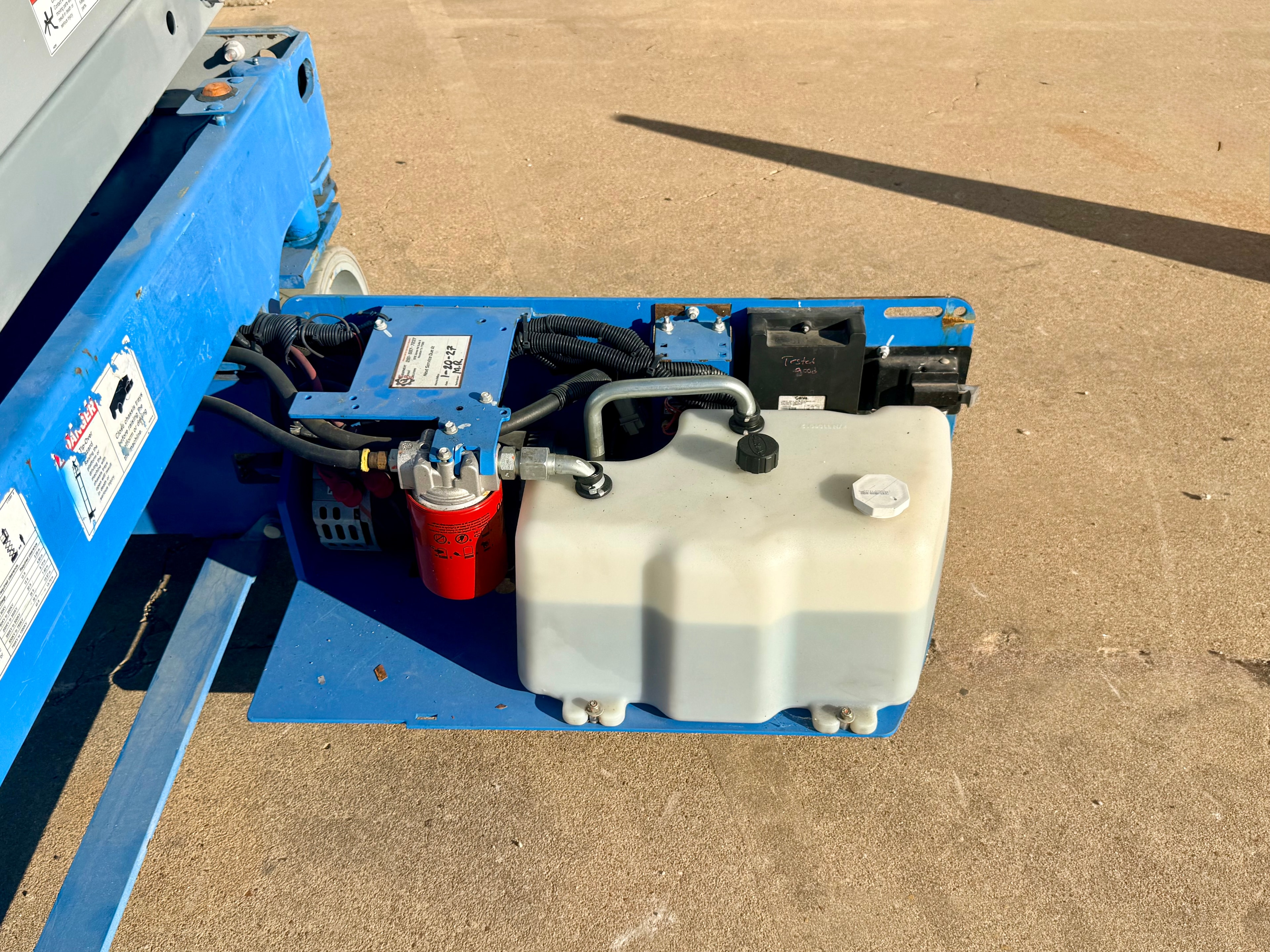 Scissor lift unit 3