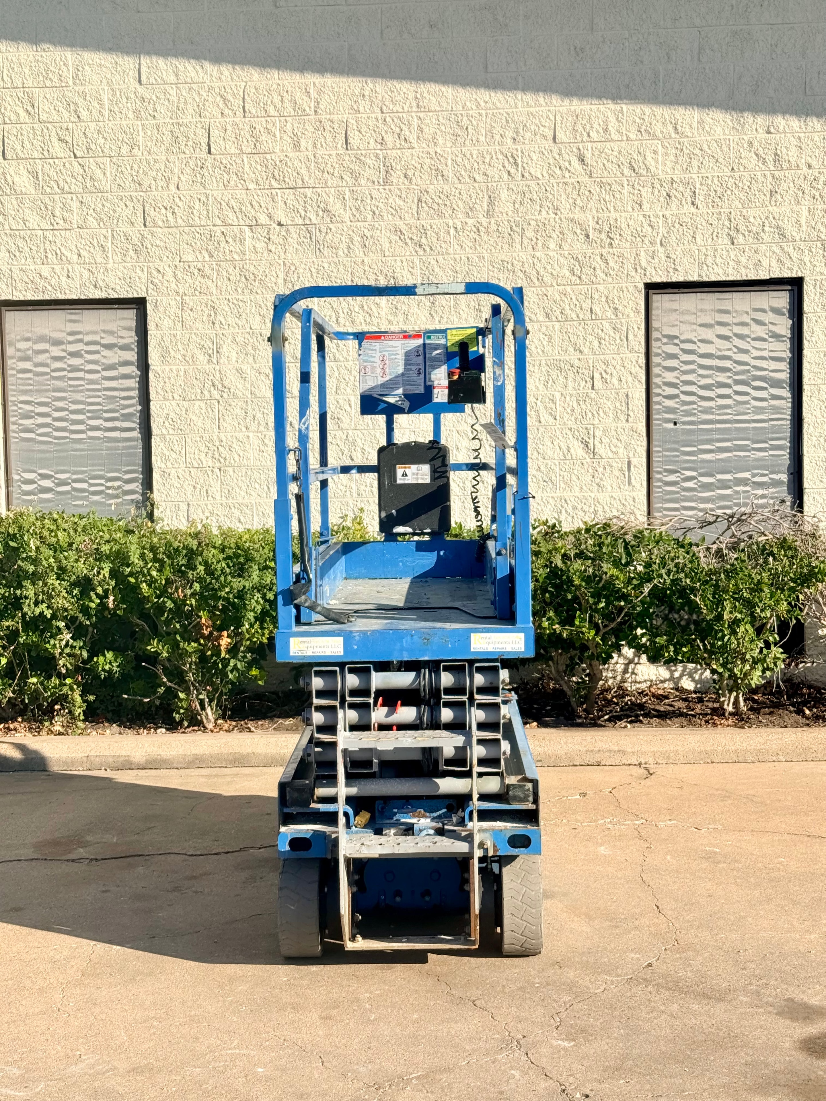 Scissor lift unit 4