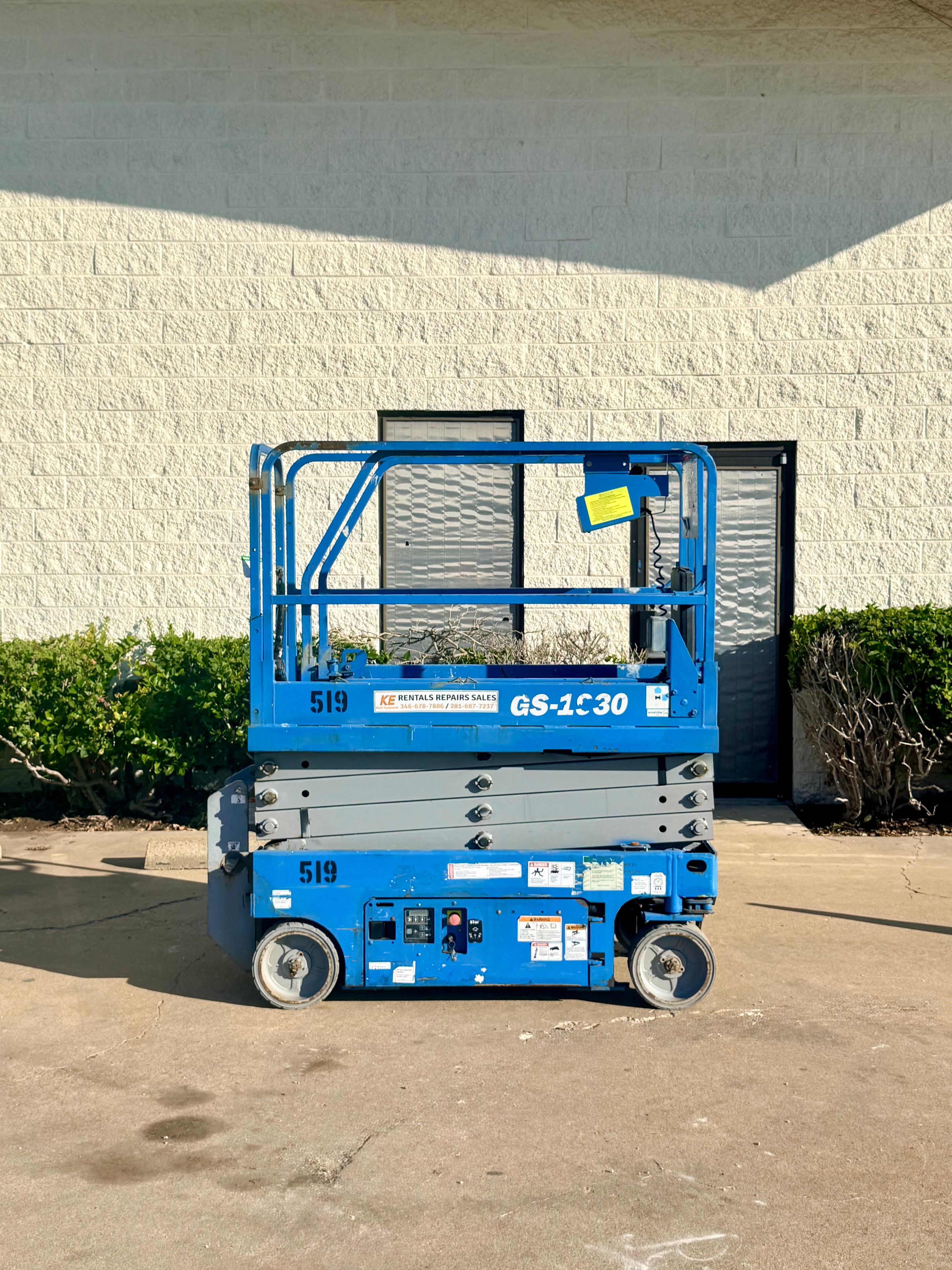 Scissor lift unit 3