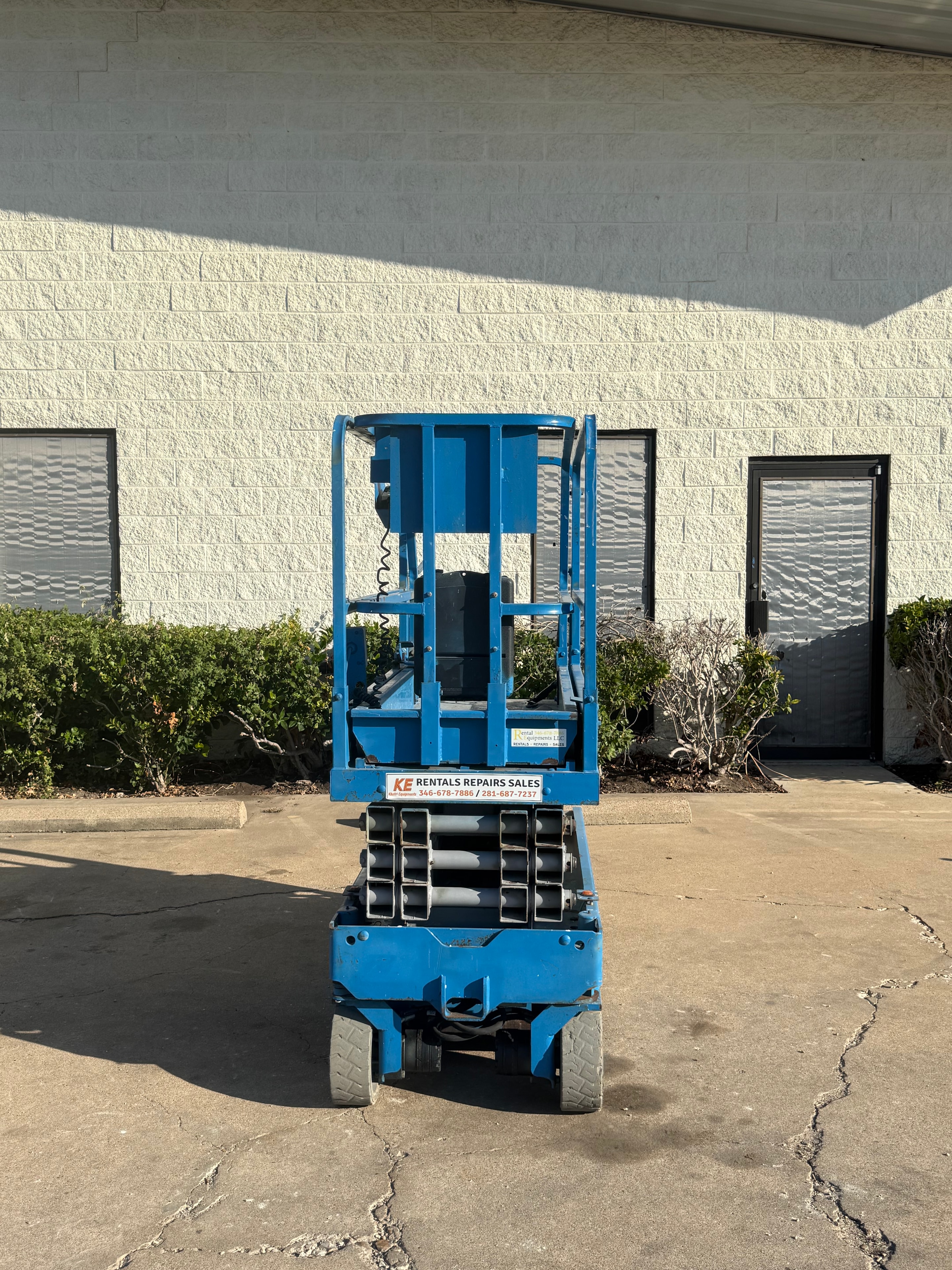 Scissor lift unit 5