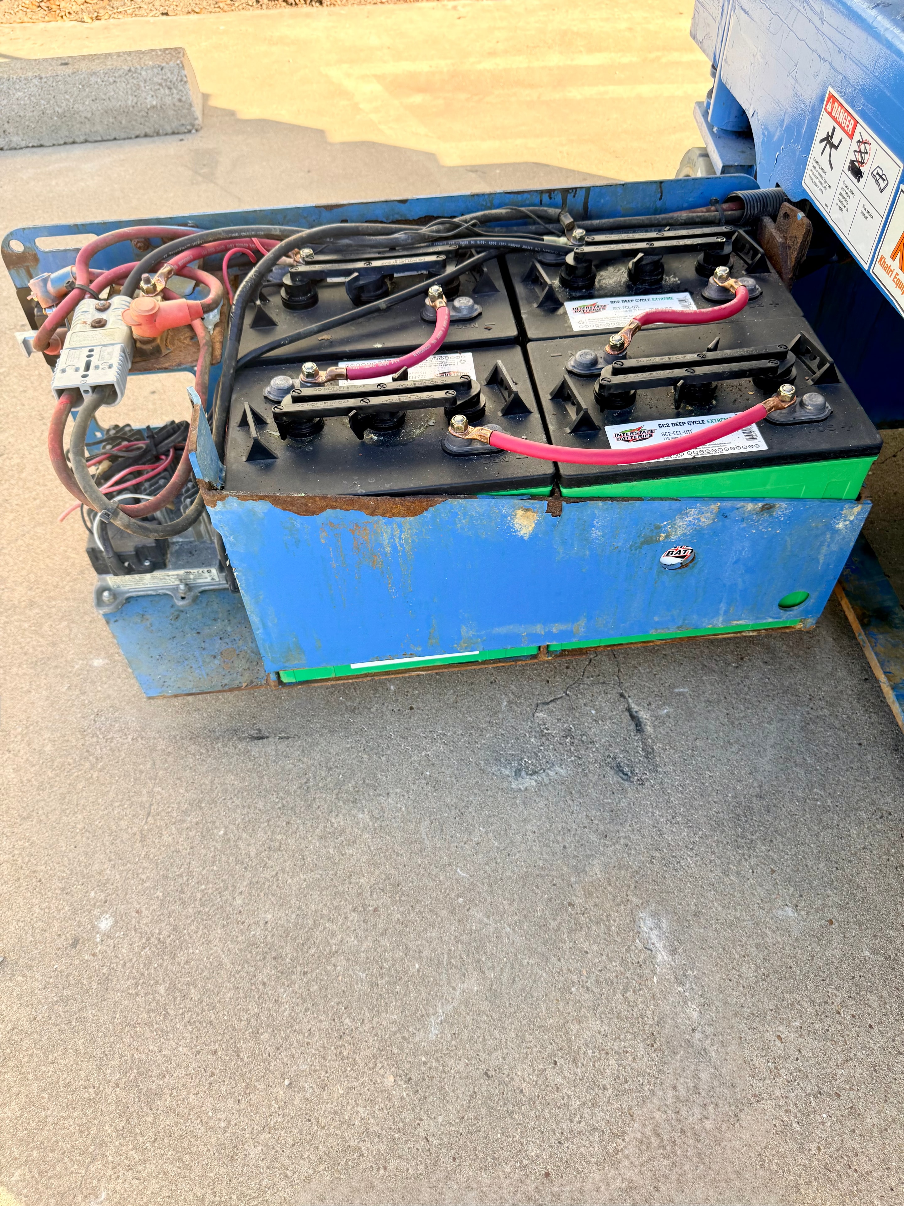 Scissor lift unit 6