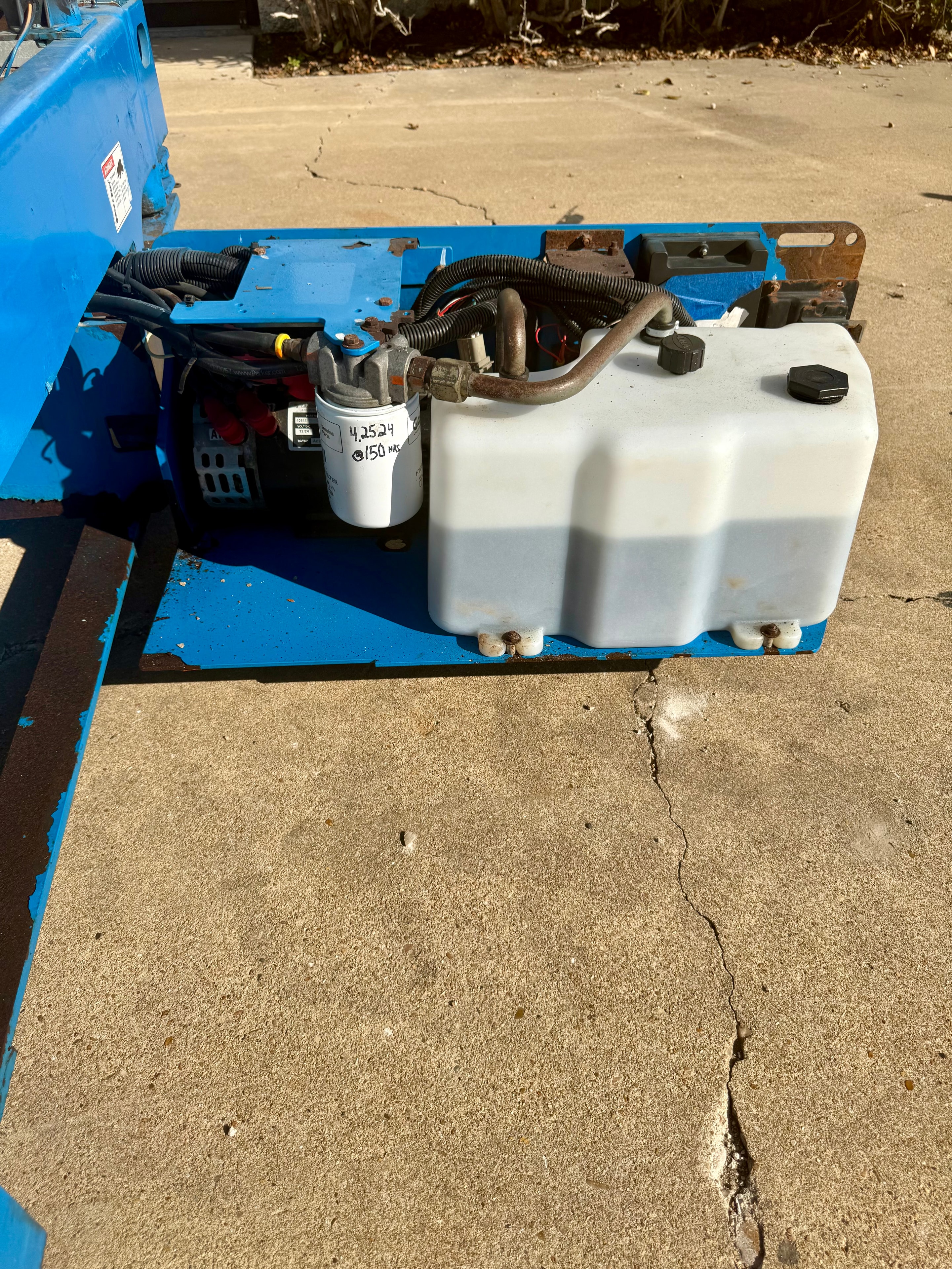 Scissor lift unit 3