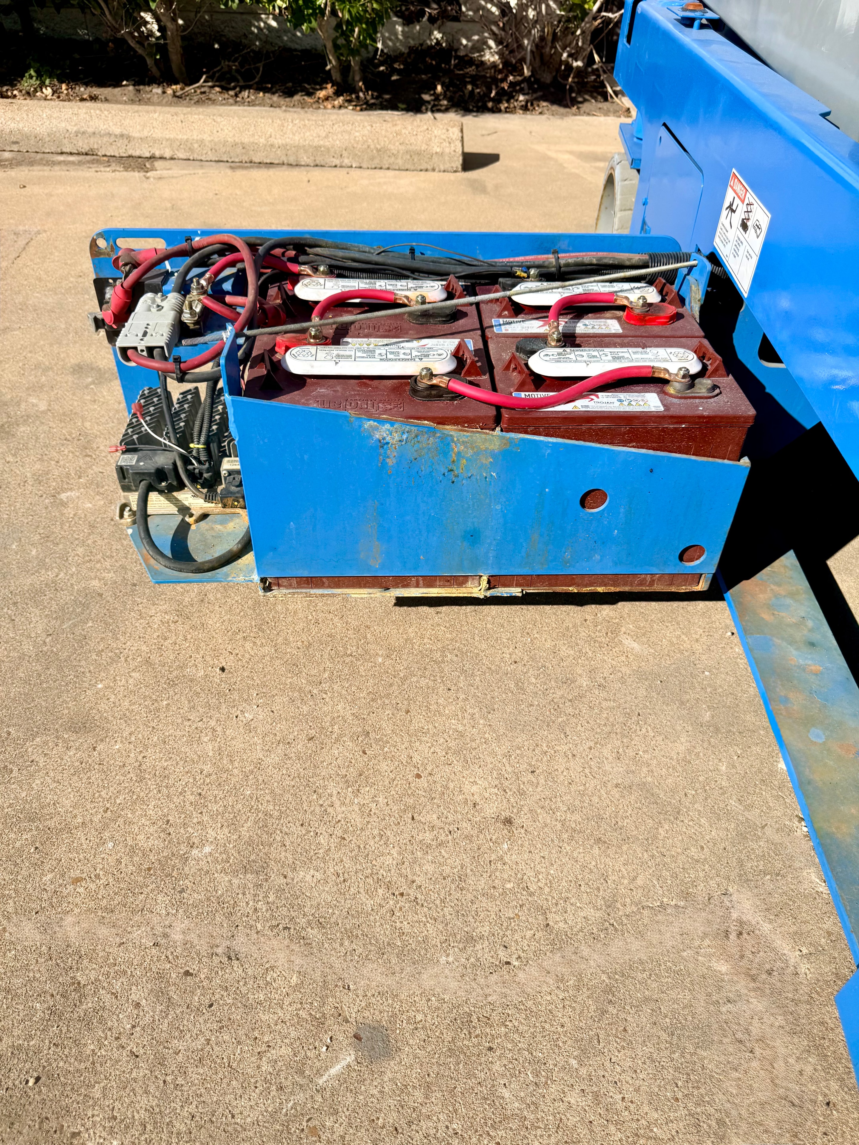 Scissor lift unit 7