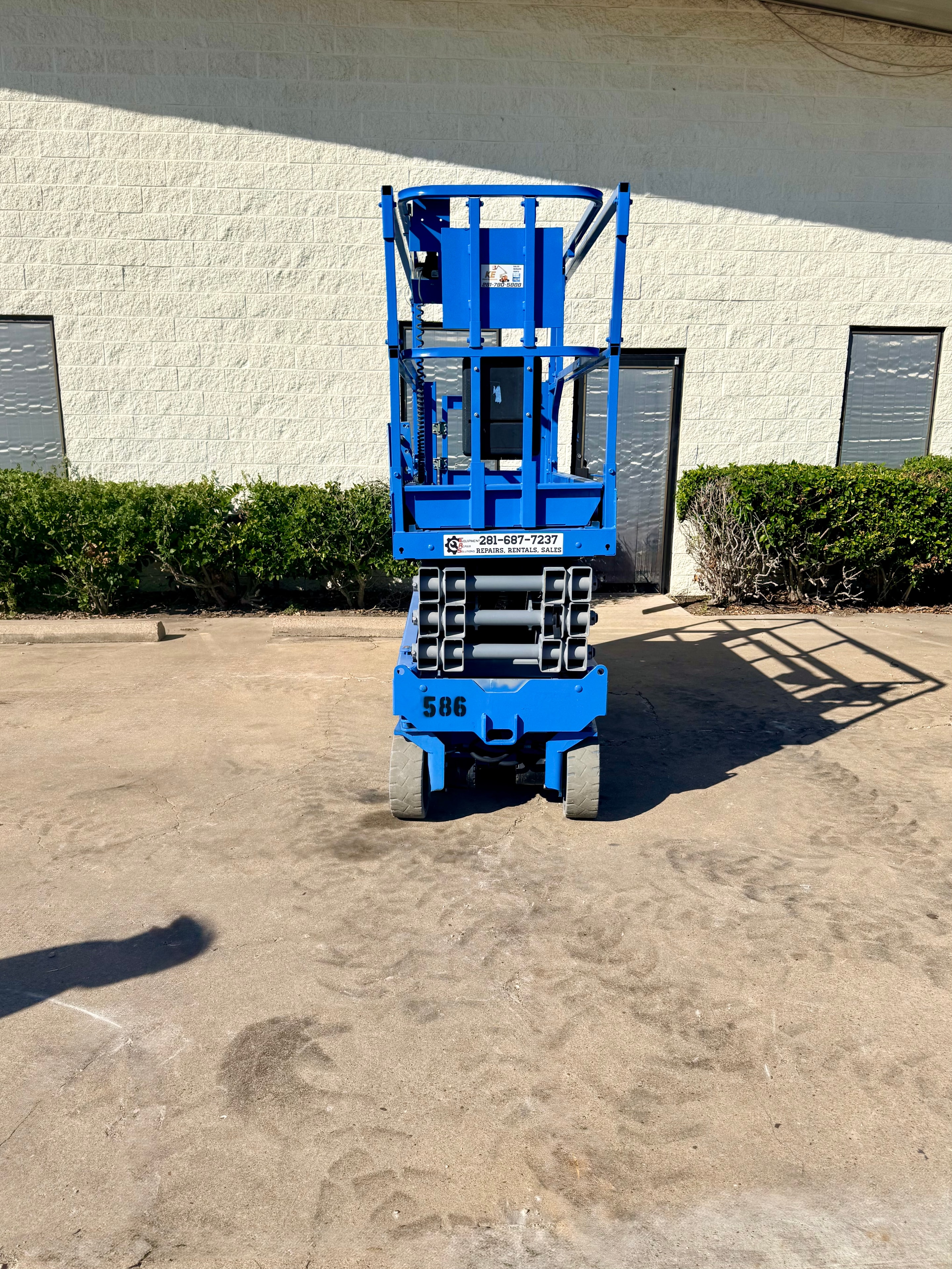 Scissor lift unit 5