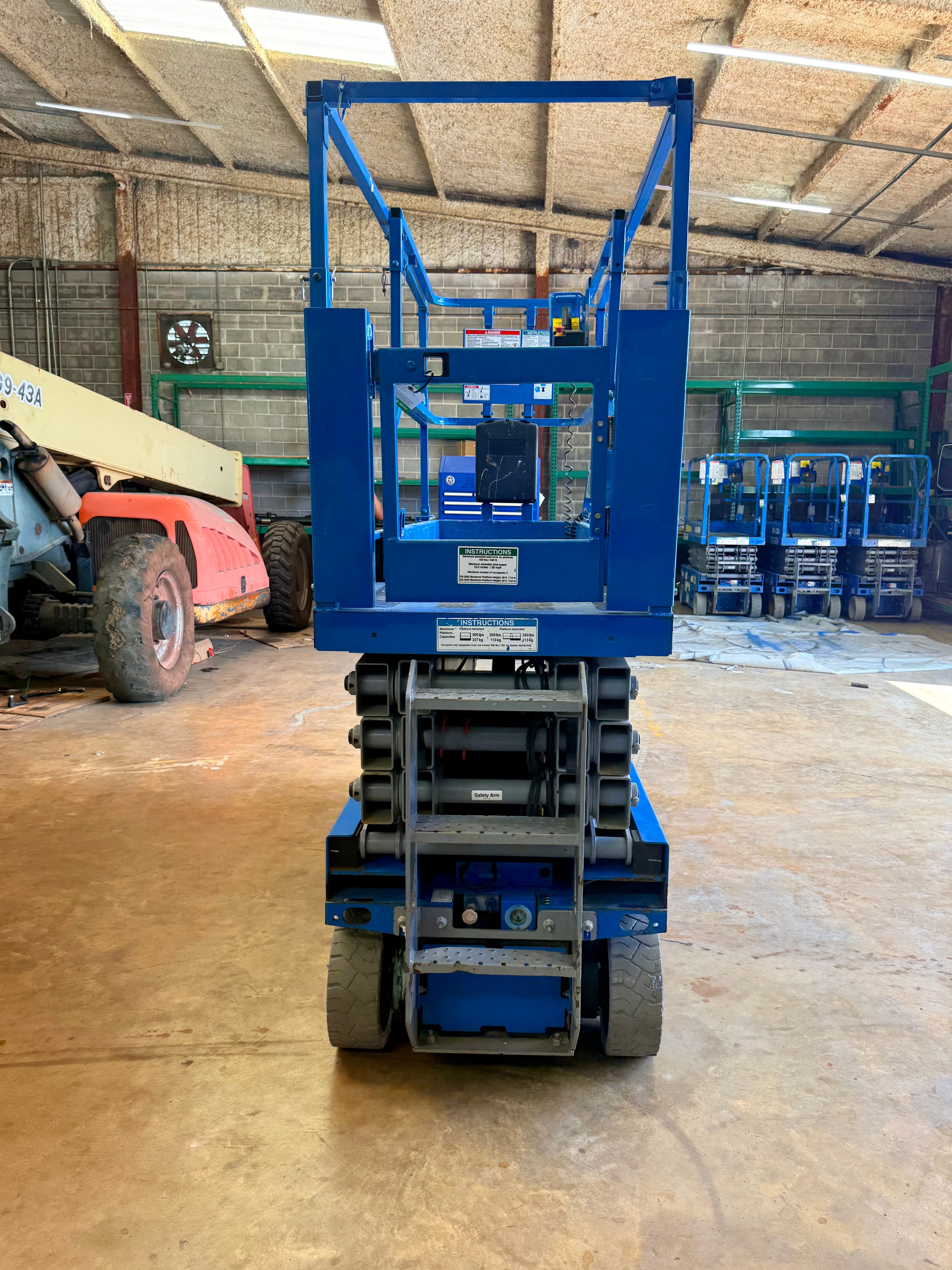 Scissor lift unit 4