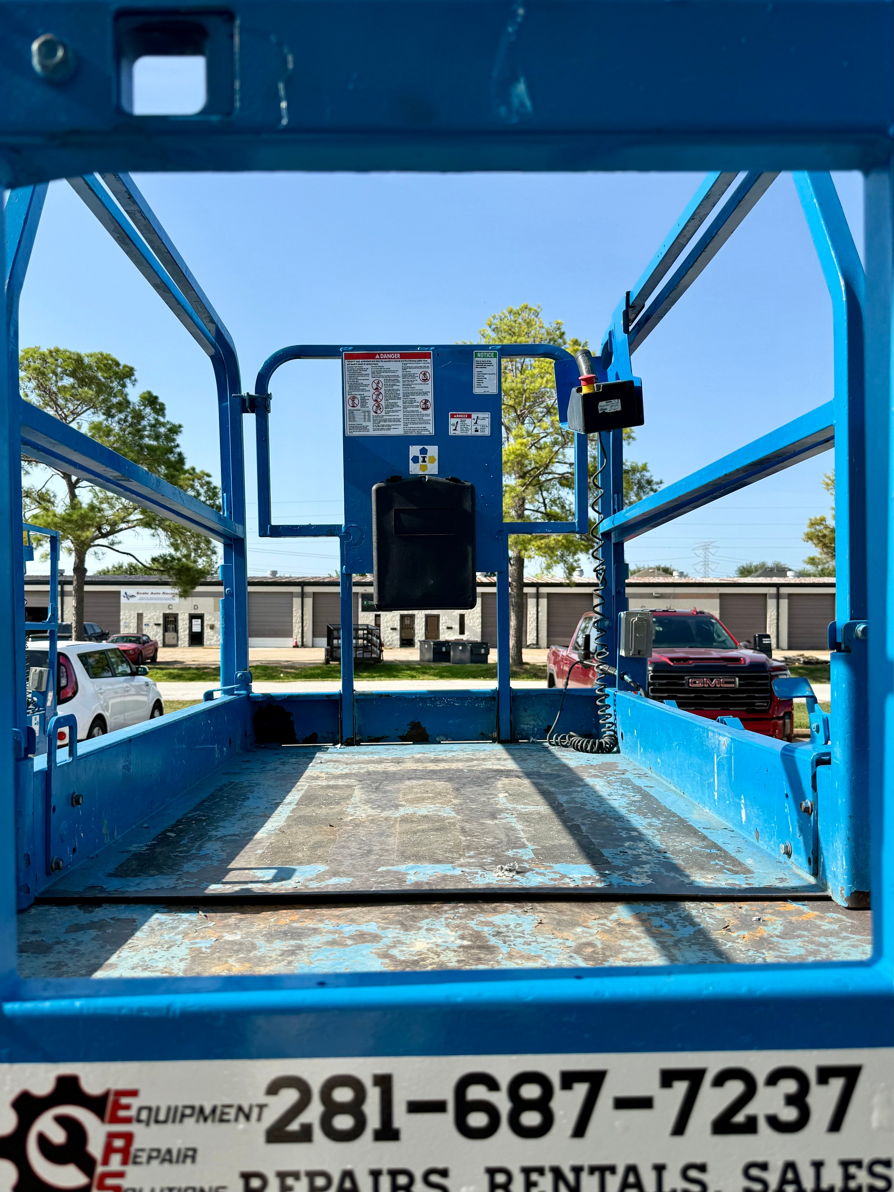 Scissor lift unit 5