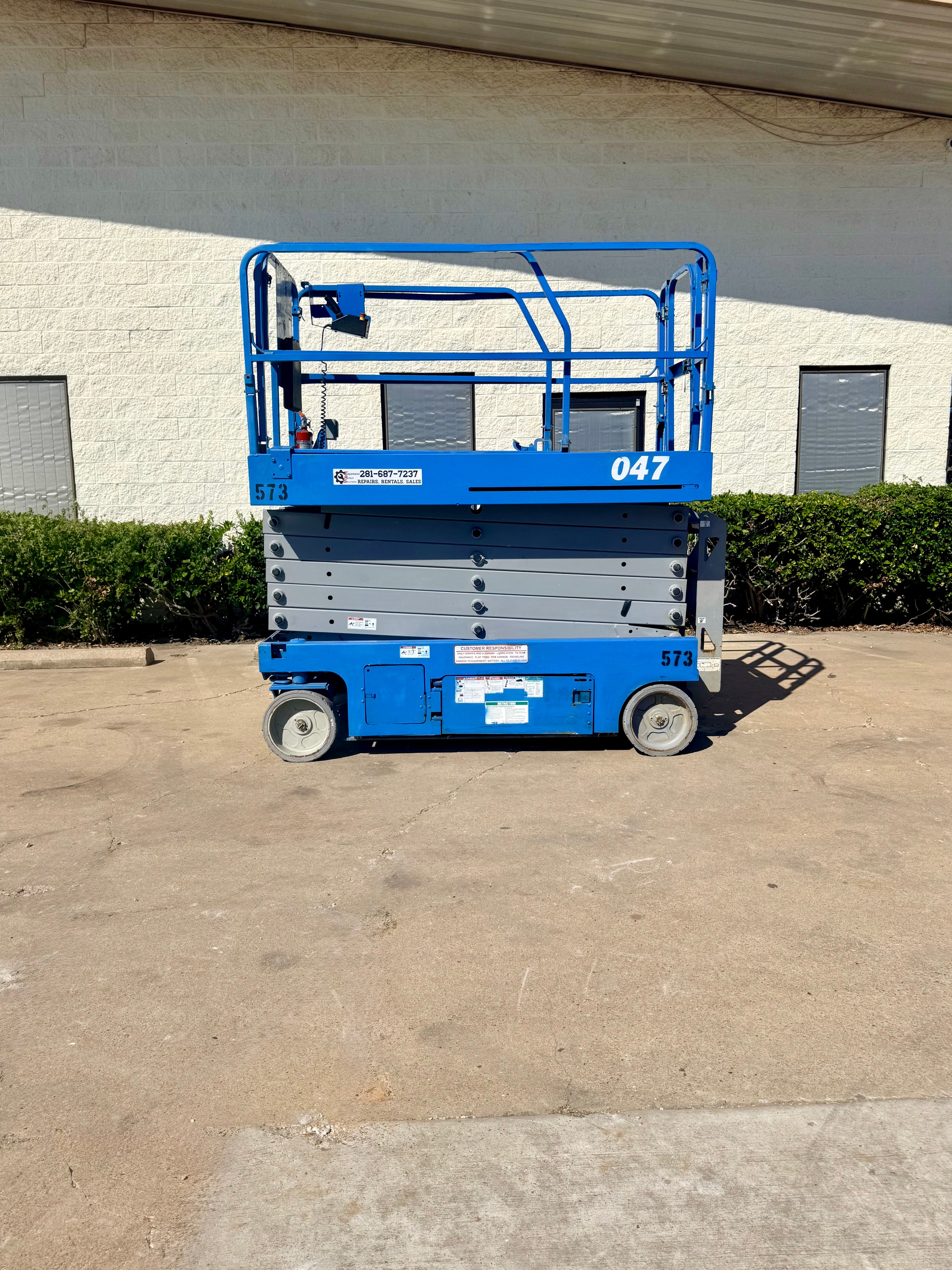 Scissor lift unit 4