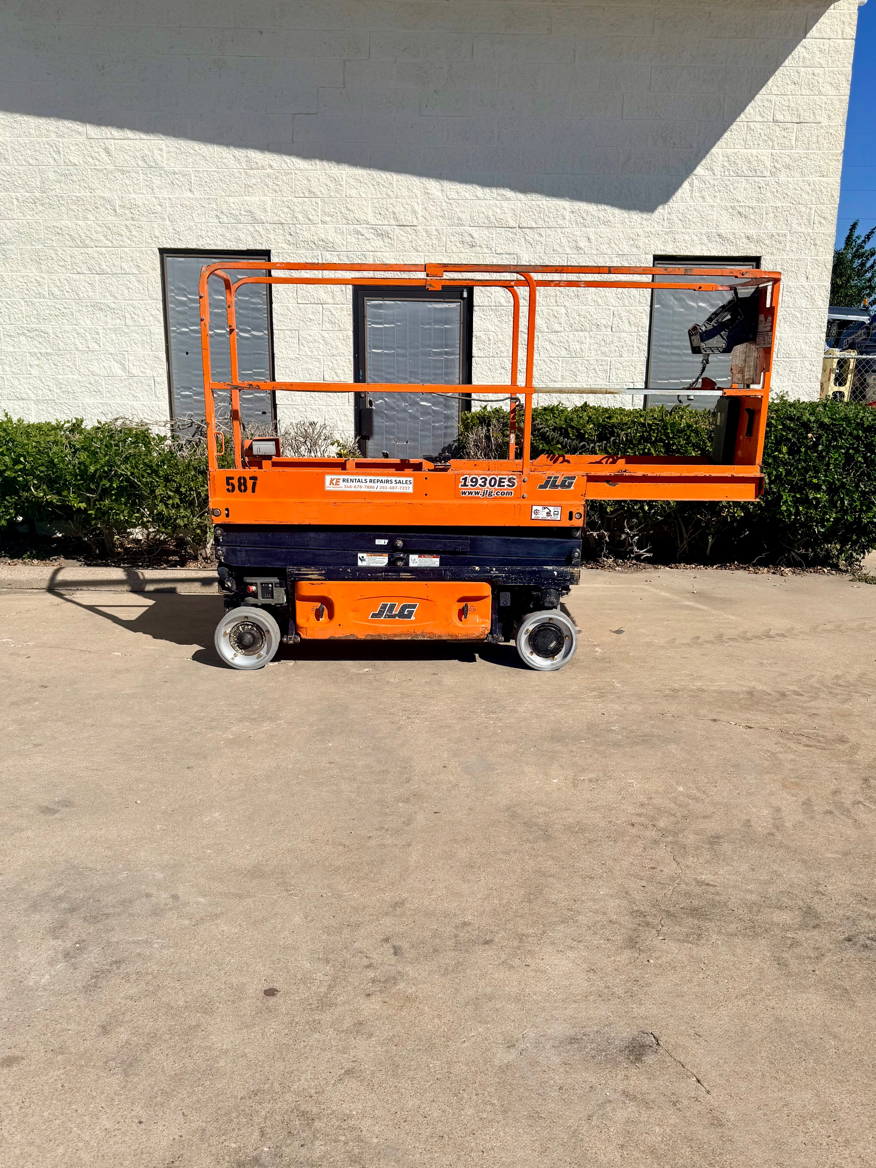 Scissor lift unit 2