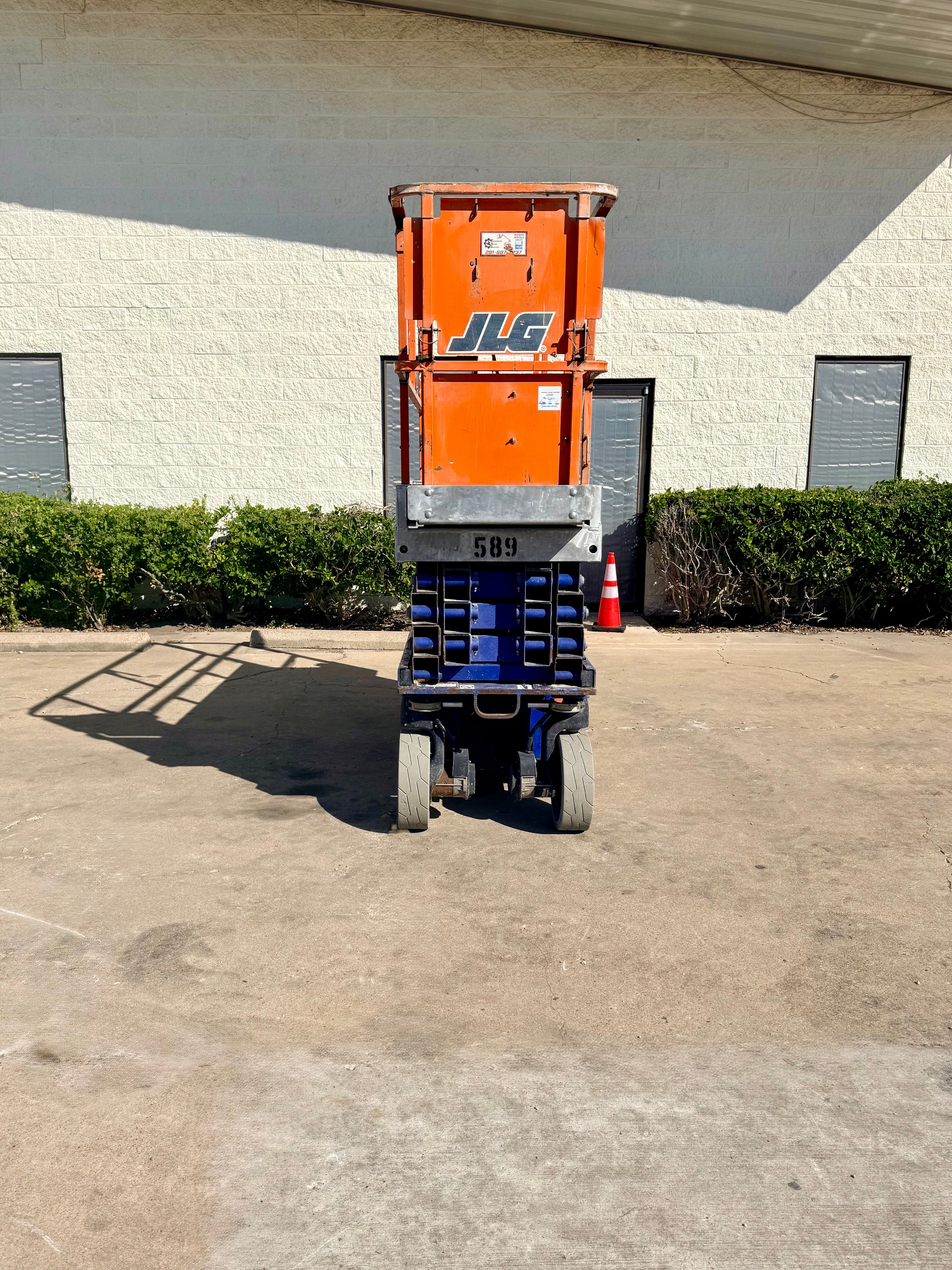 Scissor lift unit 3