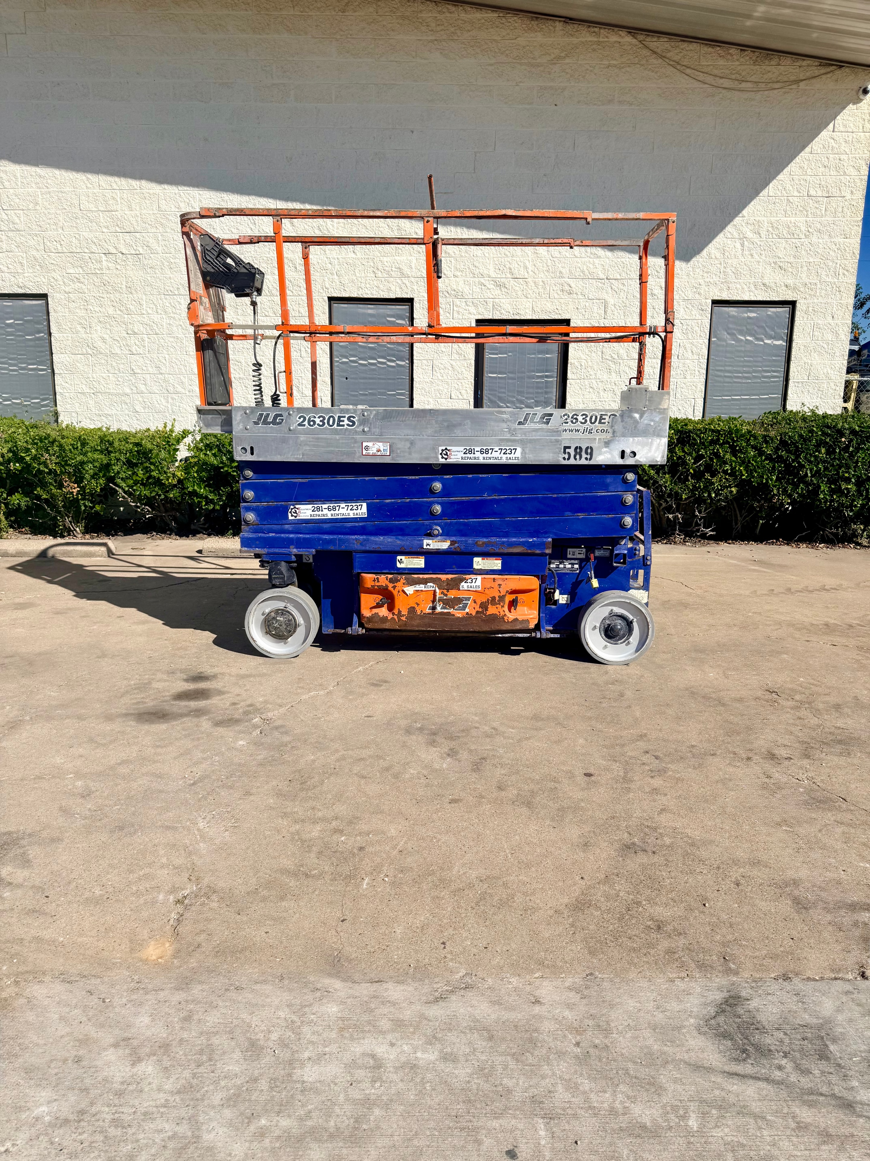 Scissor lift unit 2