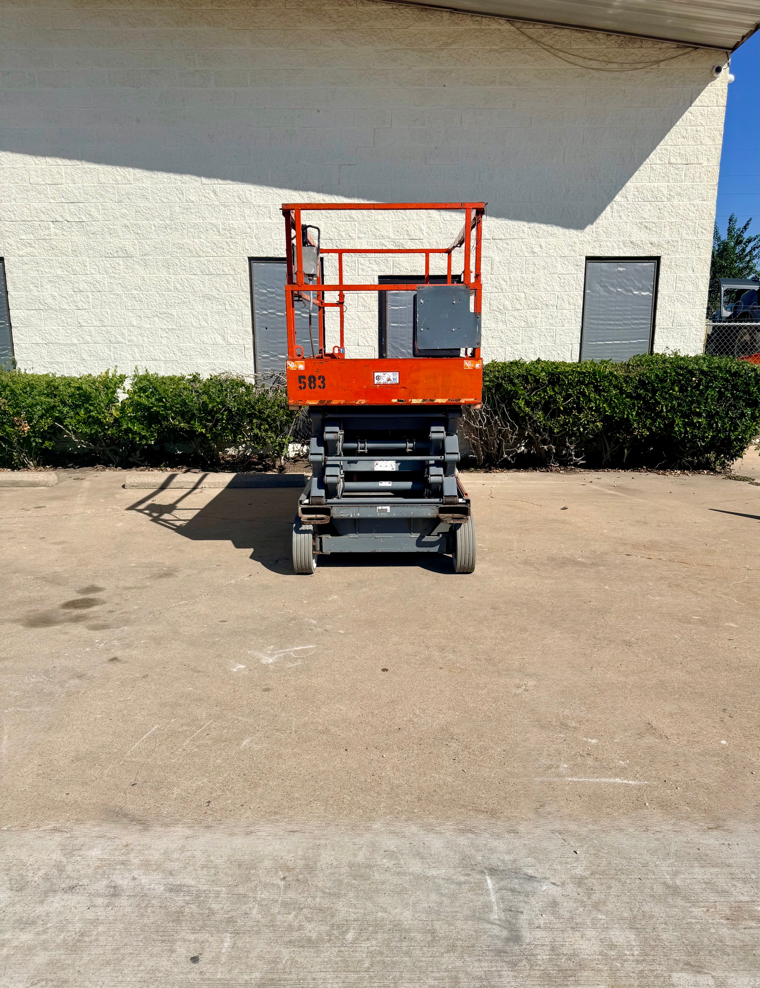 Scissor lift unit 4