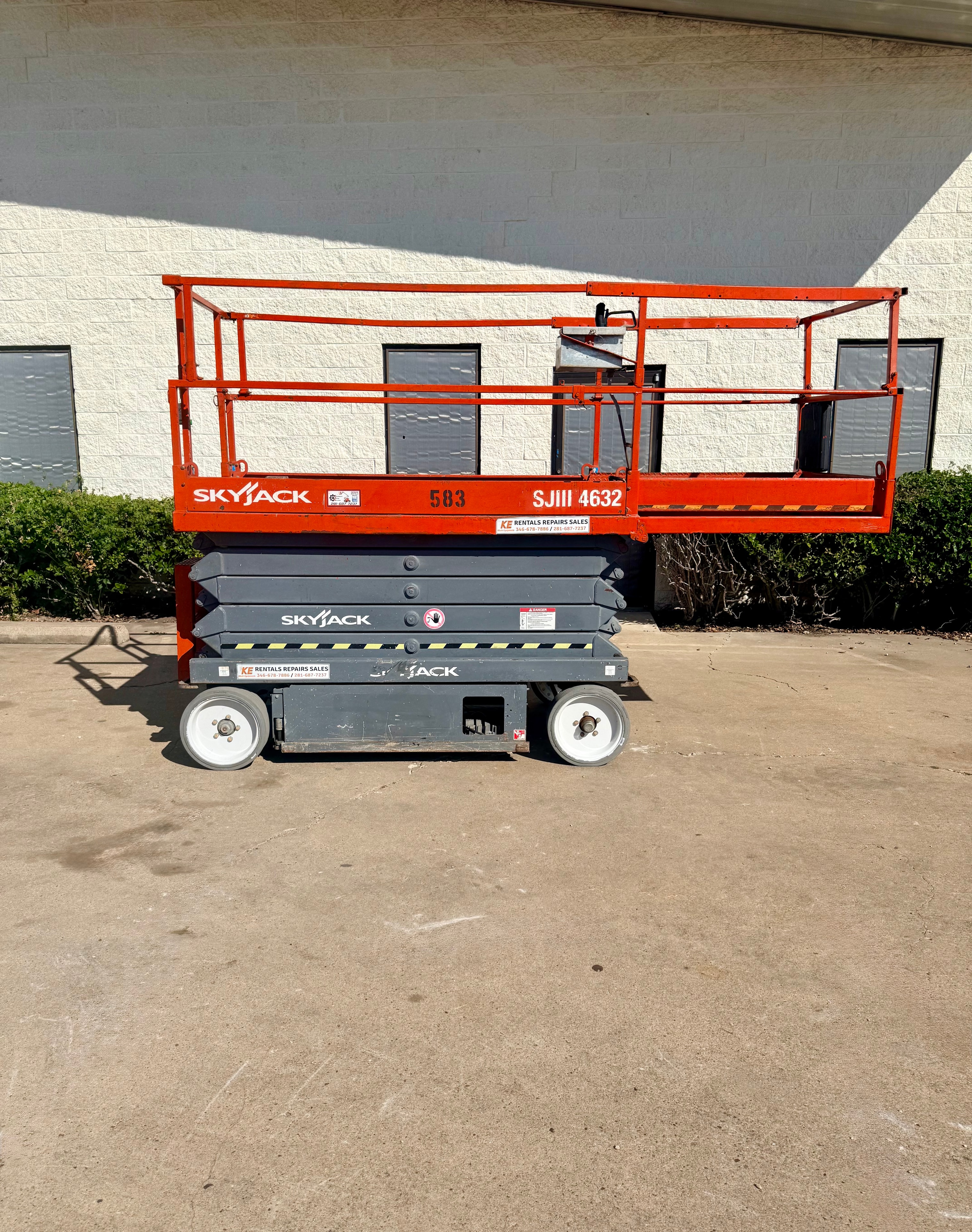 Scissor lift unit 2