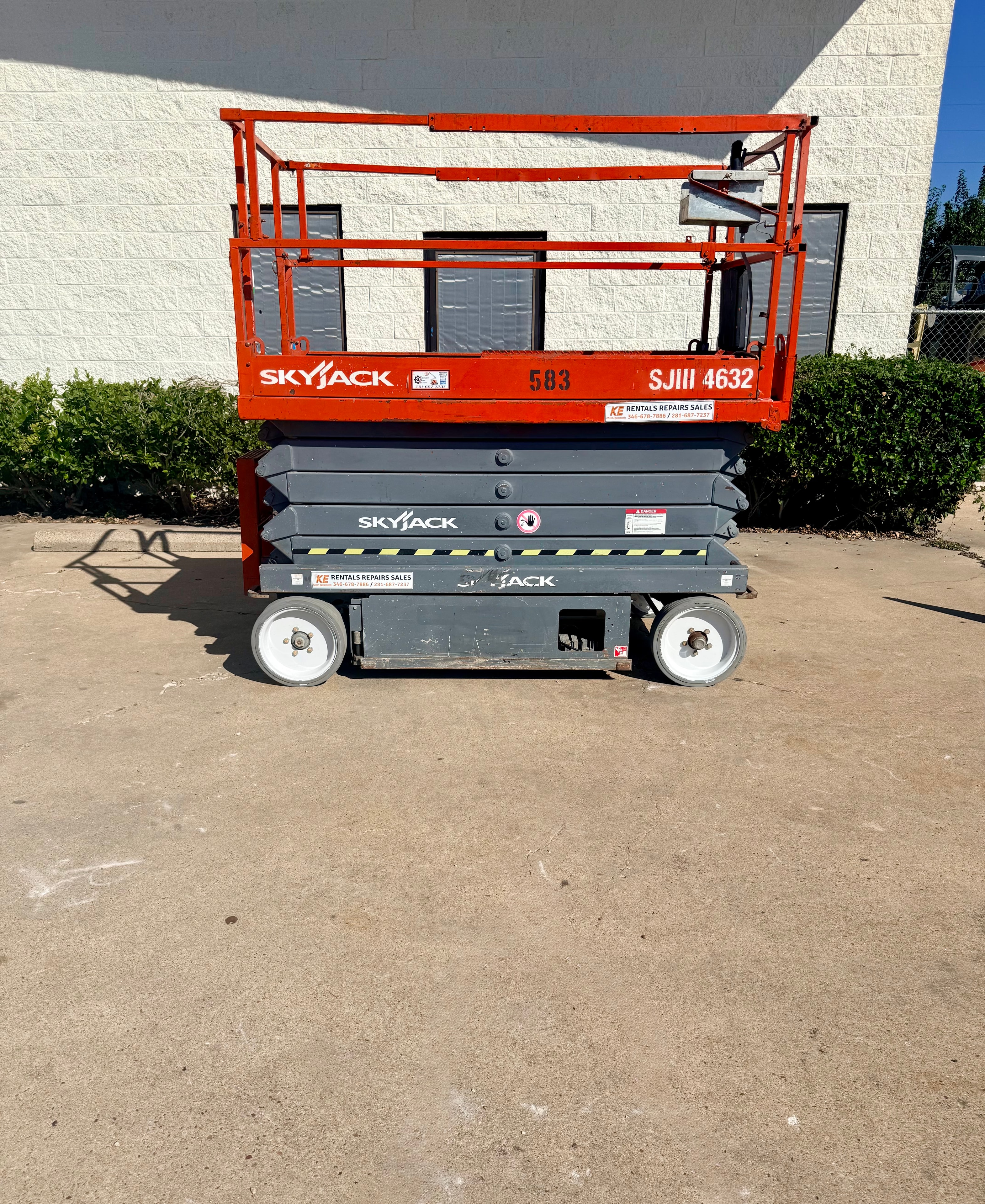 Scissor lift unit 3
