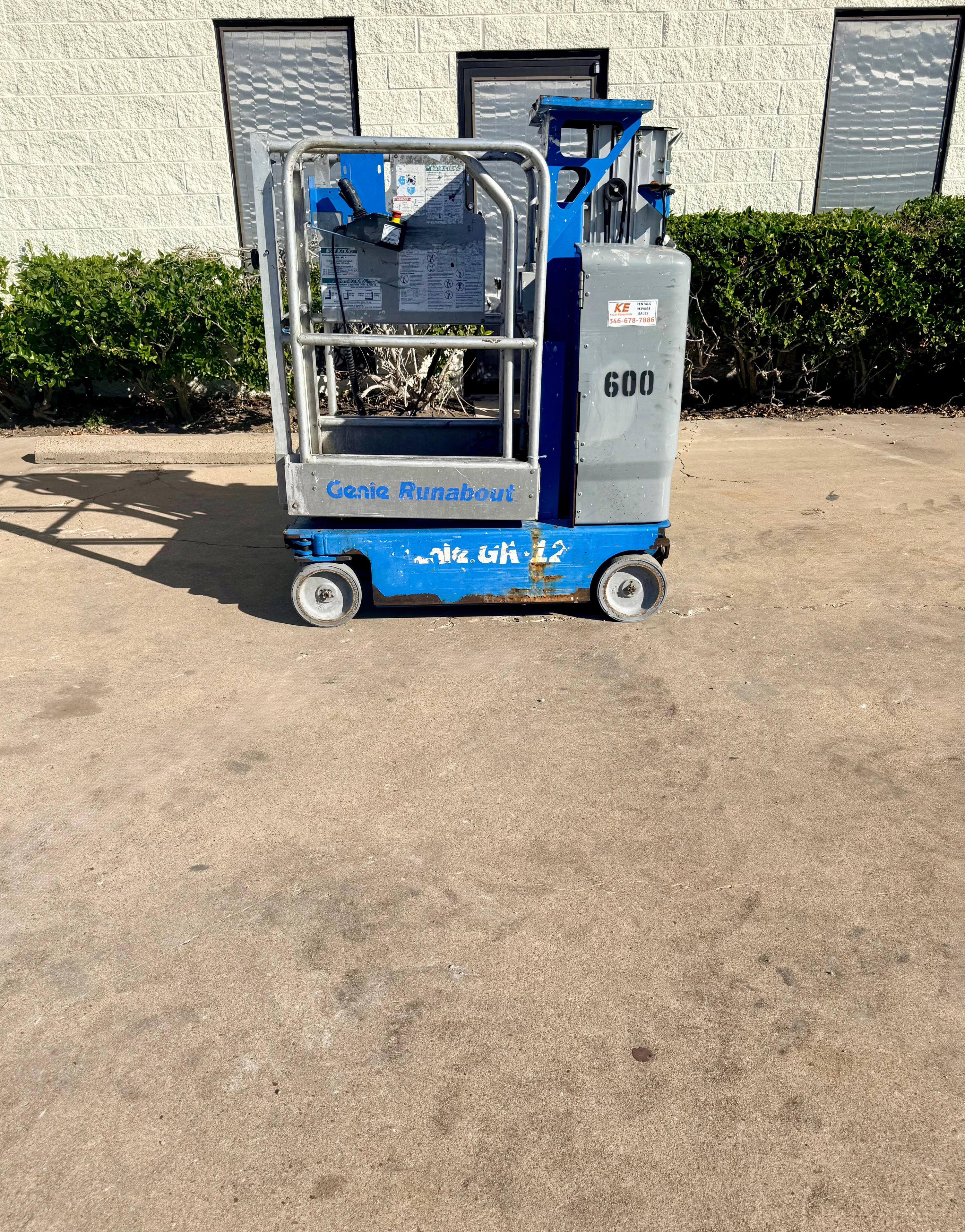 Single man lift unit