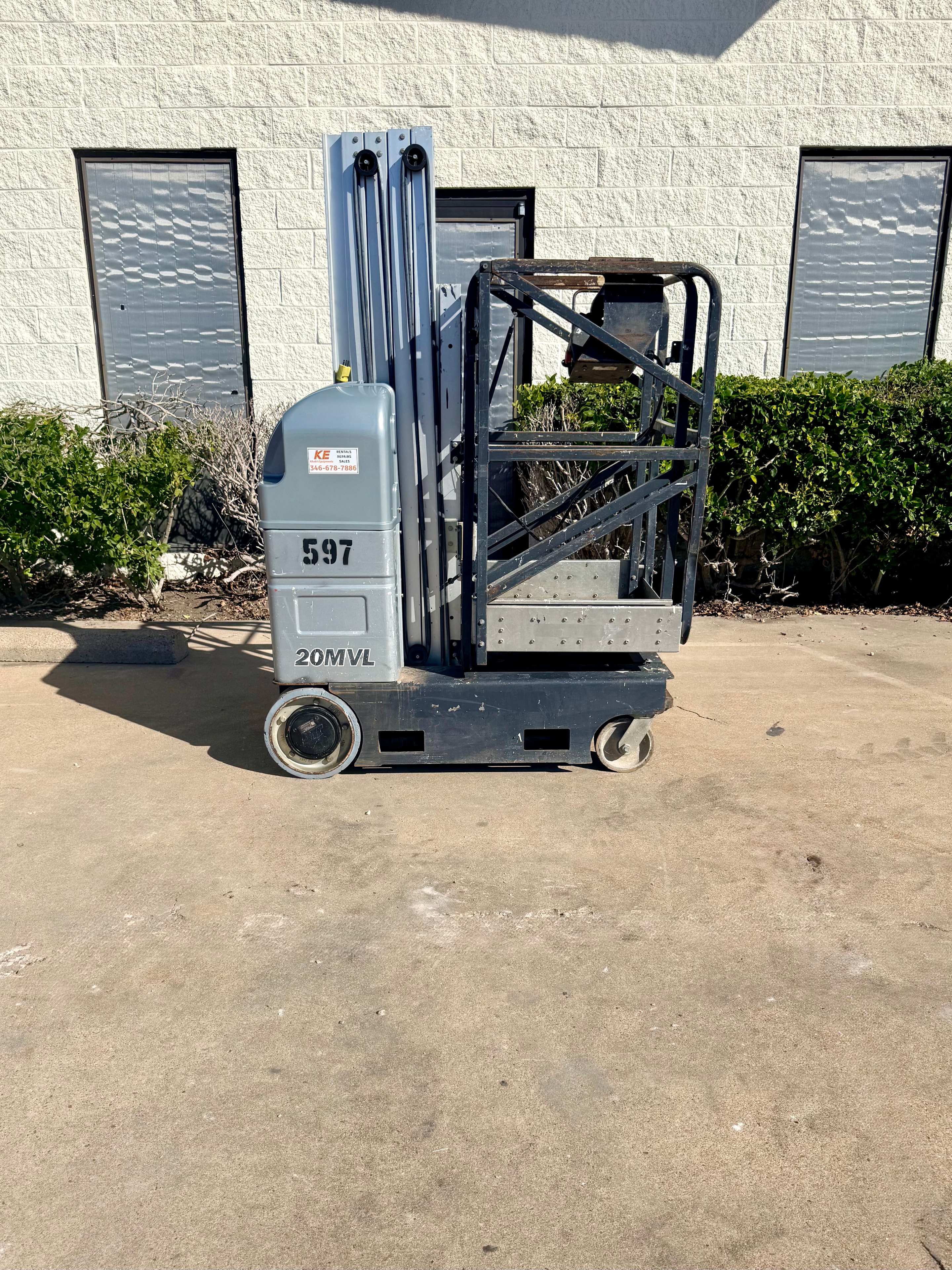 Single man lift unit